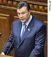 New coalition leader and its choice for a prime minister job Viktor Yanukovych makes a speech in the parliament in Kiev, July 25, 2006